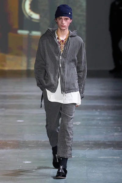 Look 37